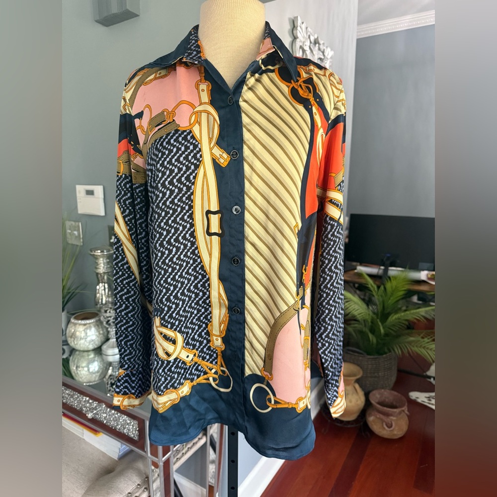 Vipavadee Abstract Patterned Blouse